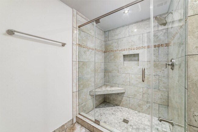 Building Photo - 5012 Irvington Blvd