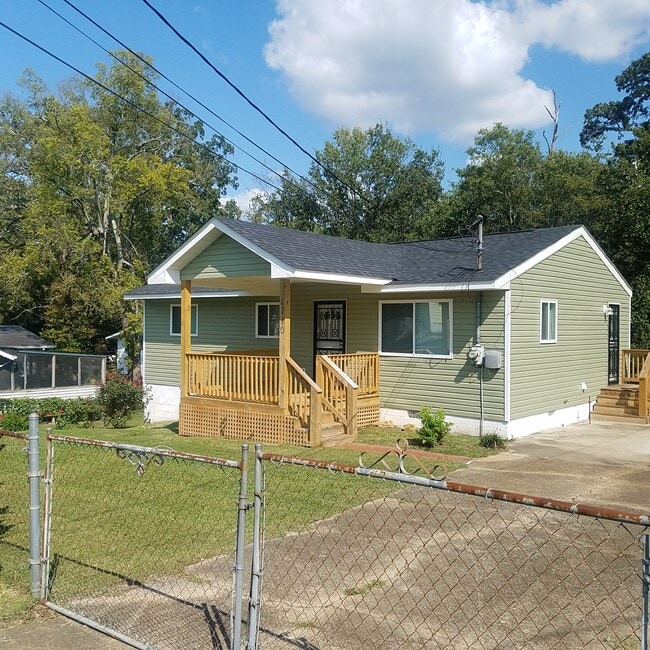 Building Photo - 1710 Taylor St