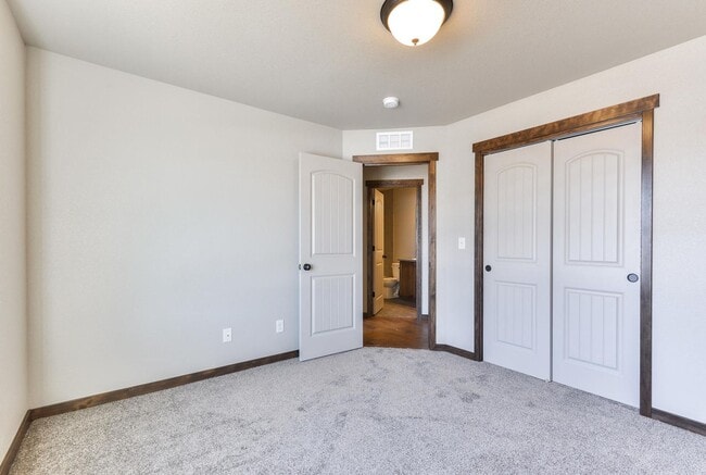 Building Photo - Beautiful Timnath Ranch Home
