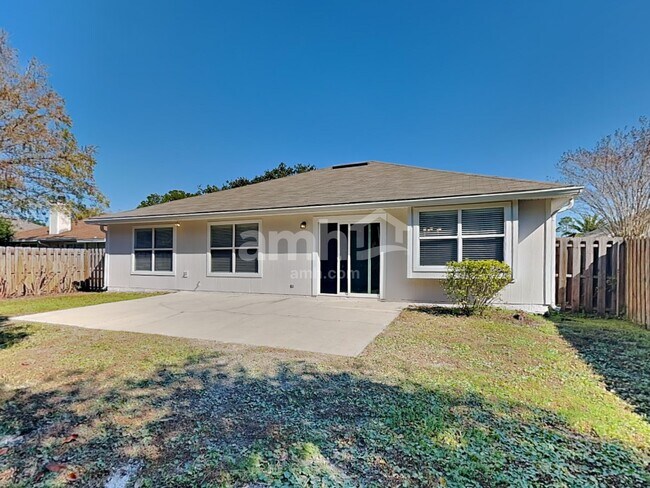 Building Photo - 145 Johns Glen Dr