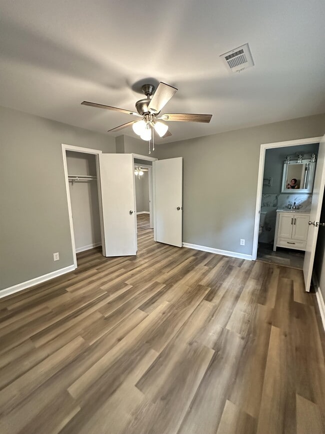 Building Photo - 1424 Whitfield Park Cir