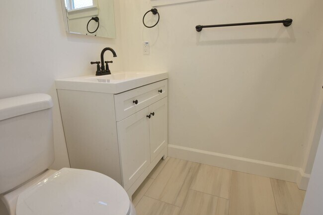 Building Photo - Beautifully Remodeled 3 Bedroom 2 Bath in Desirable Campbell Neighborhood