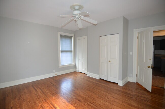 Building Photo - 6839 Plainfield Rd