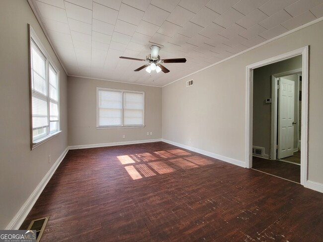 Building Photo - 34 E New St