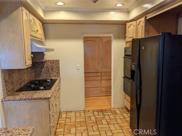 Building Photo - 316 Park Ave