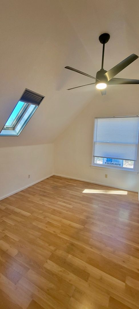 Building Photo - $1500 Cute 1 bedroom 1 bath unit above garage on quiet street
