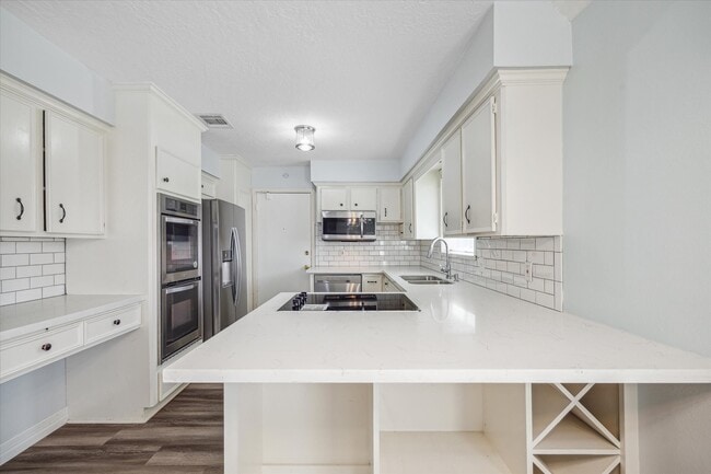 Building Photo - 6902 Burgess St