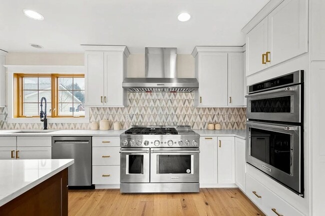 Building Photo - 5 Bed 5 Bath Single Family Home in Edgeworth