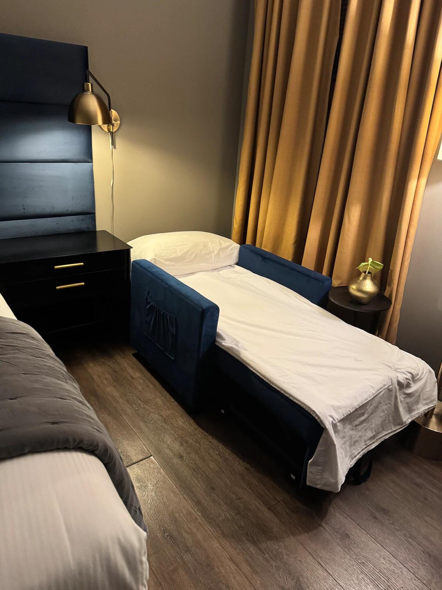 Building Photo - 100 Orchard St