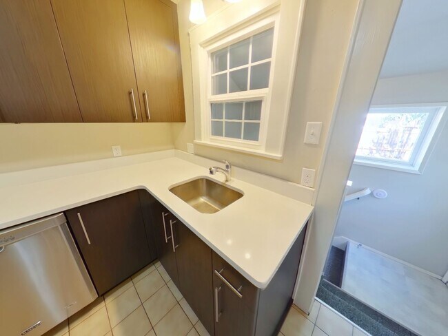 Building Photo - 210-214 NW 11th St.