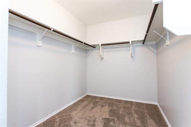 Building Photo - 2103 Meadow Park Dr