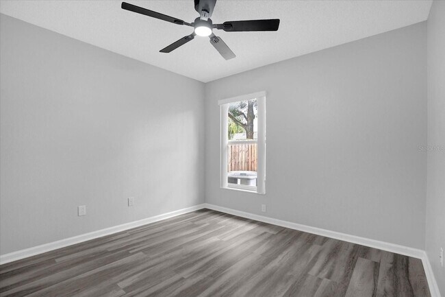 Building Photo - 3521 Moss Pointe Pl