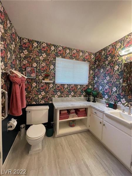 Building Photo - FULLY FURNISHED! & Recently renovated mid-term in downtown - close to arts district