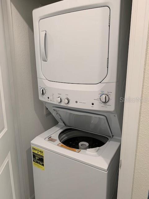 Building Photo - 16452 Champlain St