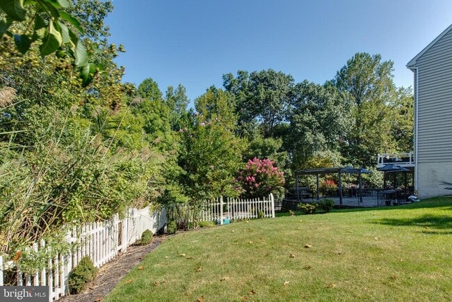 Building Photo - 2191 Oak Forest Dr