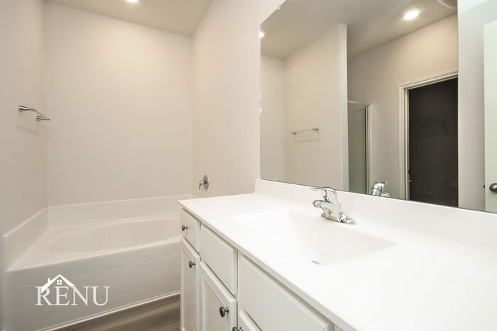 Building Photo - 25314 Shadowdale Dr