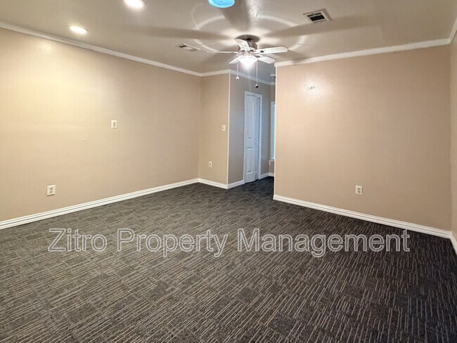 Building Photo - 1226 Linkwood Ln