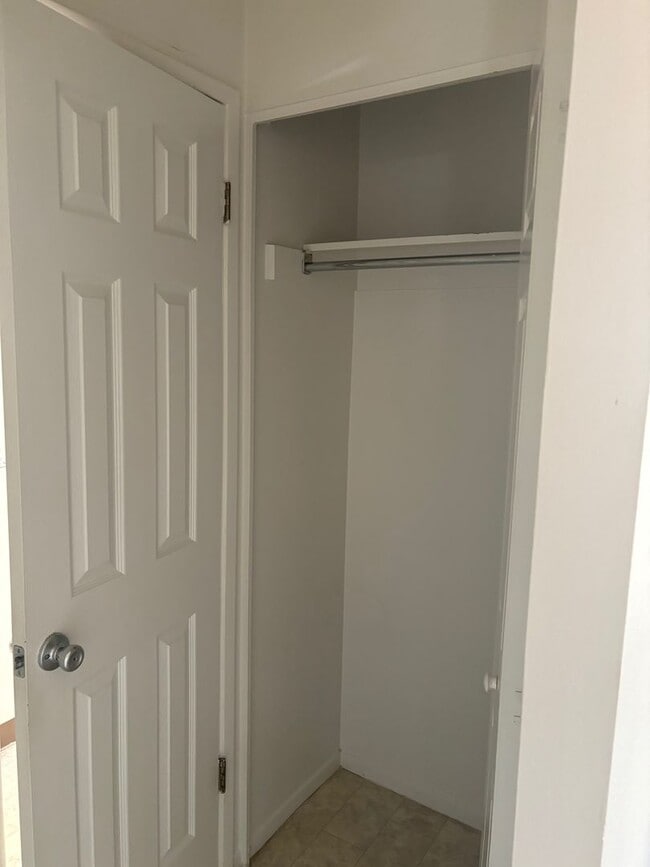 Building Photo - Updated 3bd/2.5ba Townhome in Lakewood