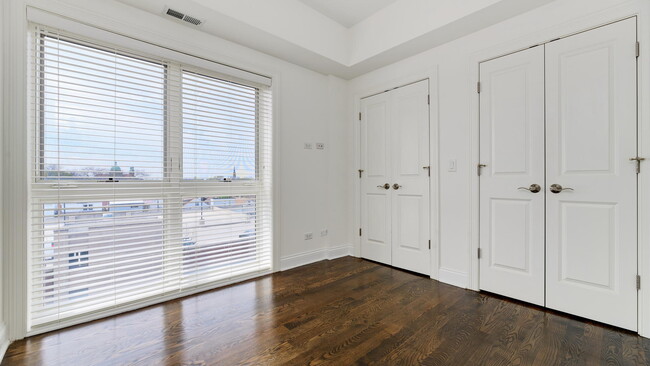 Building Photo - 3229 S Halsted St