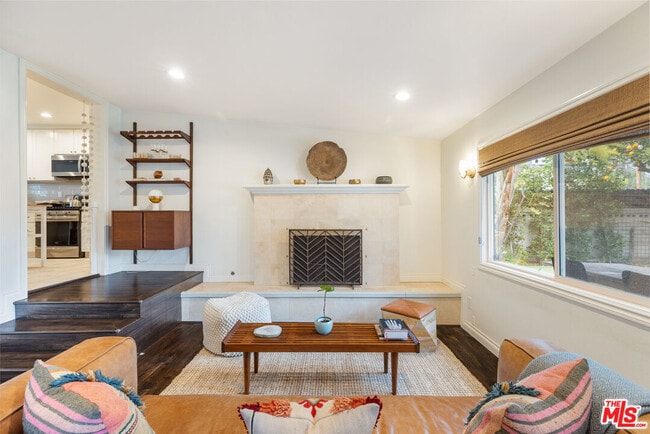 Building Photo - 1024 N Naomi St