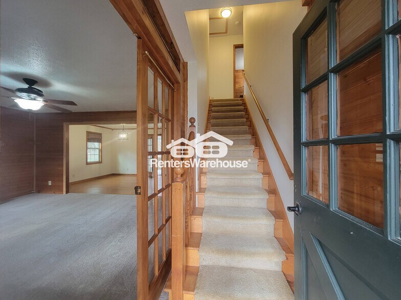Building Photo - 11855 Jones Ferry Rd