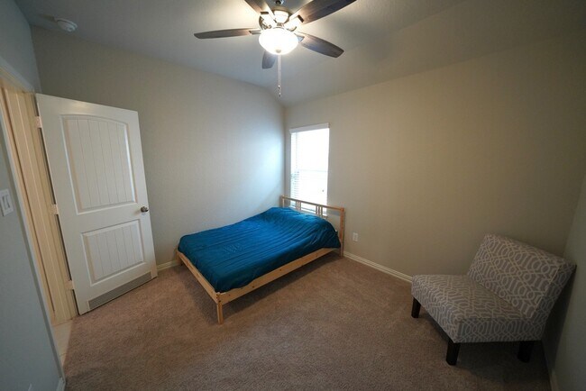 Building Photo - Immaculate First Time Rental in Potranco Run!