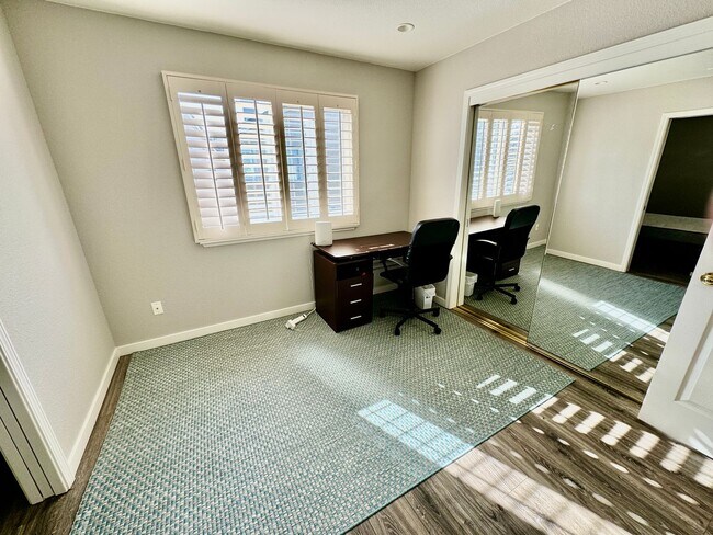 Building Photo - 12 Amberwood Cir