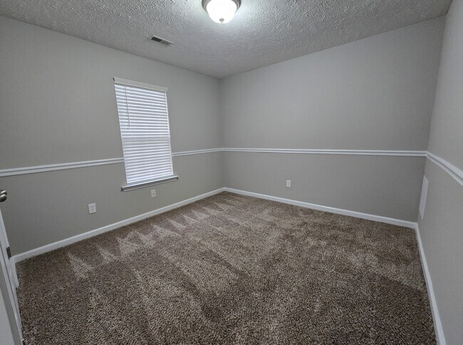 Building Photo - 1315 Auldridge Dr