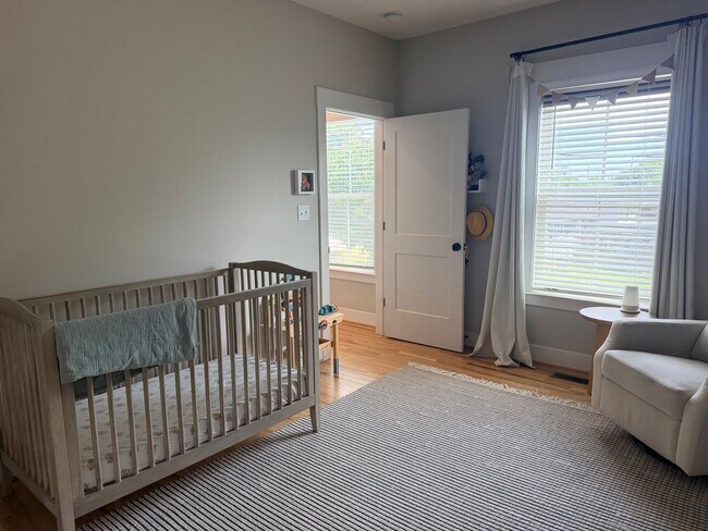 Building Photo - Beautiful Modern 3 Bedroom Church Hill Home