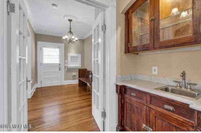 Building Photo - 511 4th Ave