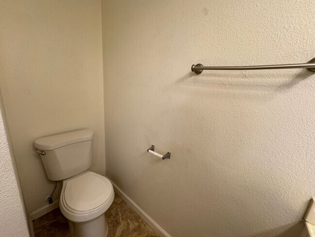 Building Photo - Four Bed, Two Bath Home In North Stockton