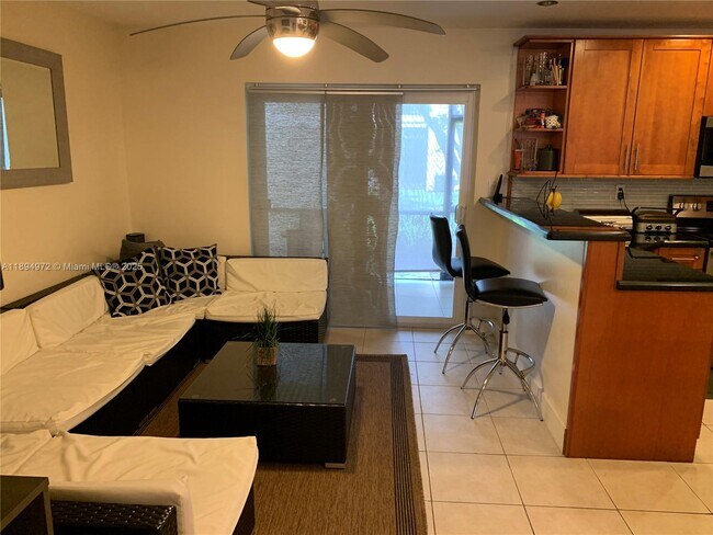 Building Photo - 3328 Quail Close