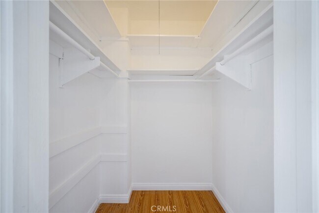 Building Photo - 10645 Mather Ave
