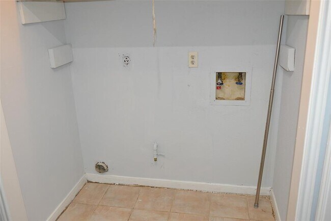 Building Photo - 20522 Burwood Cir