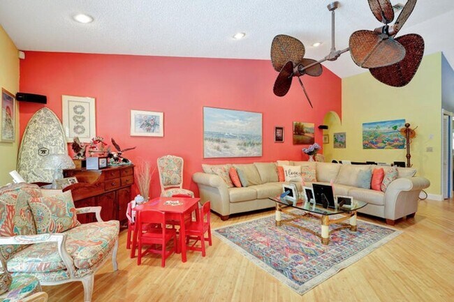 Building Photo - 455 Mohawk Ln