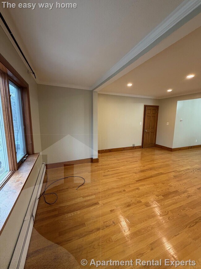 Building Photo - 33 Lafayette St