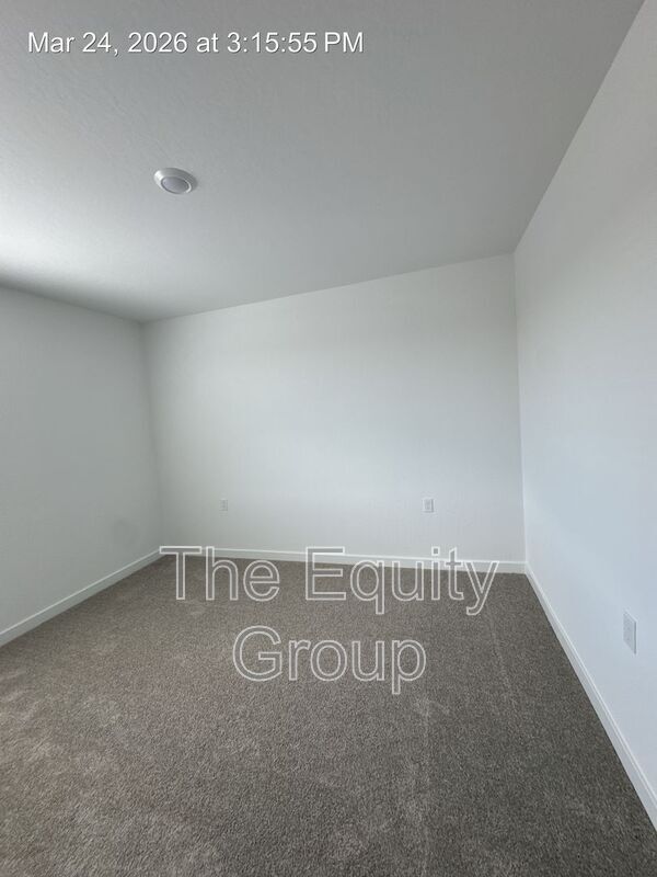 Building Photo - 2440 S Aubree St