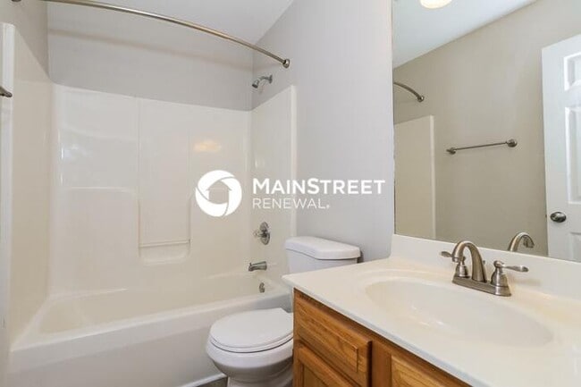 Building Photo - 3 Bedroom Pet-Friendly Home in Nicholasvil...