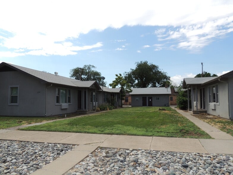 Primary Photo - 1151 Belford Ave