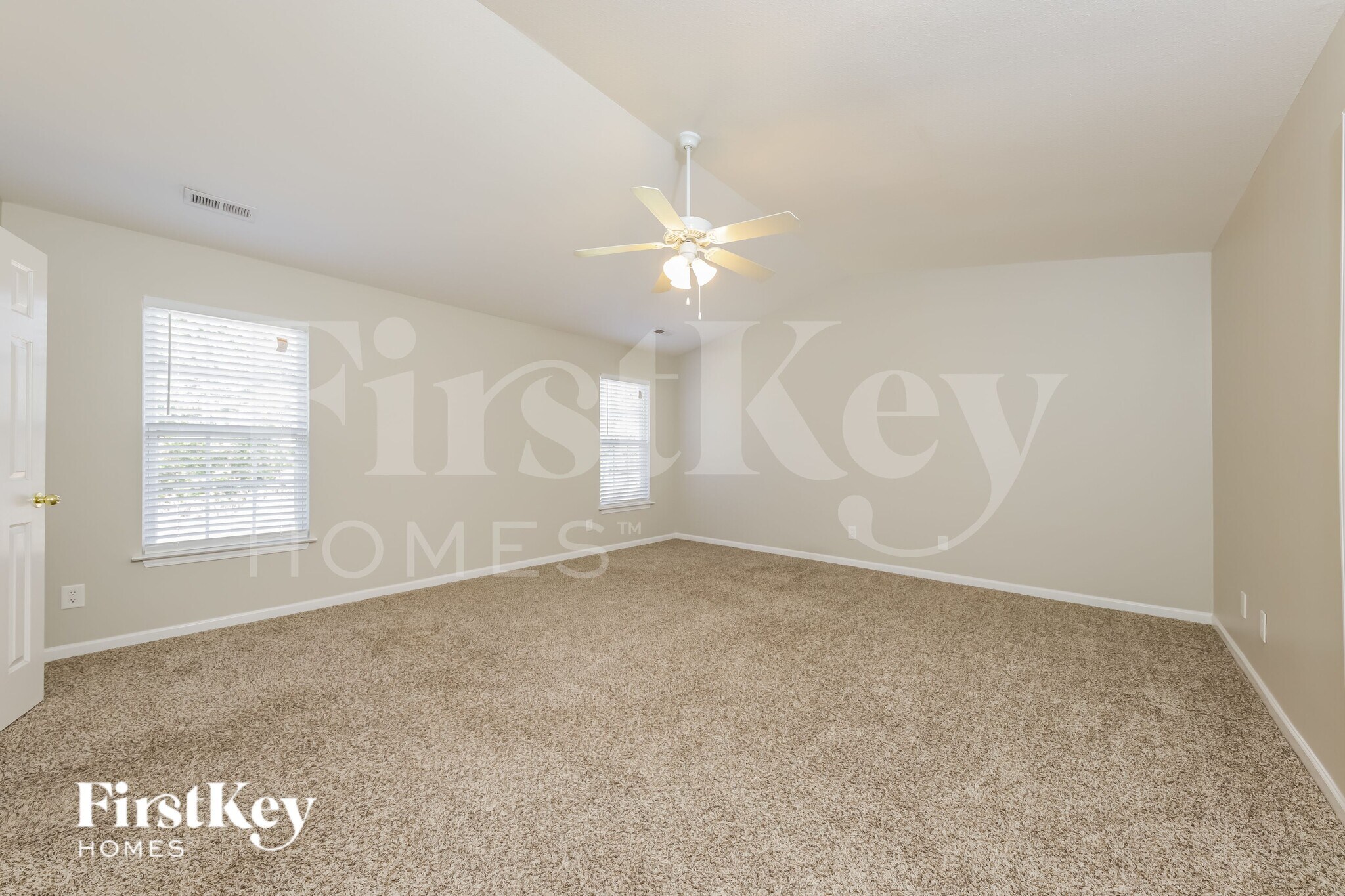 Building Photo - 828 Peachtree Meadows Cir