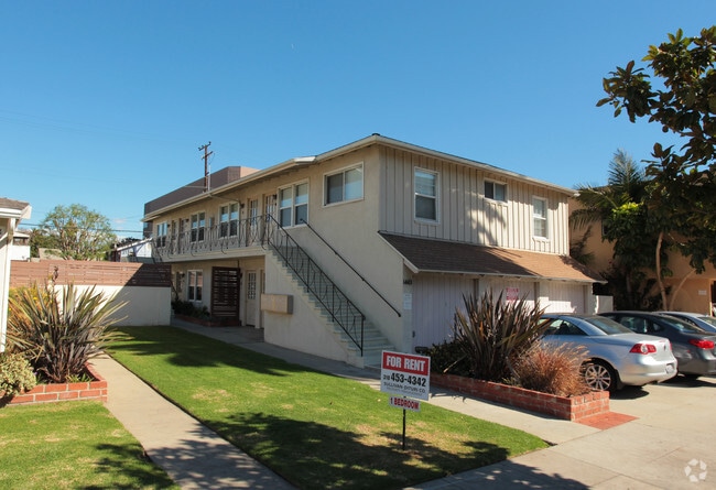 Primary Photo - 1437-1443 9th St