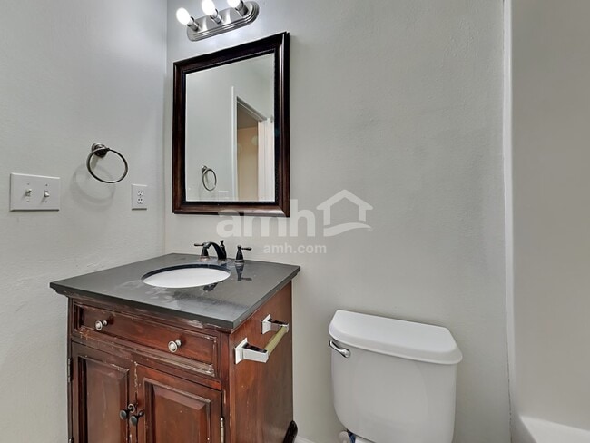 Building Photo - 8834 Kirkville Ln