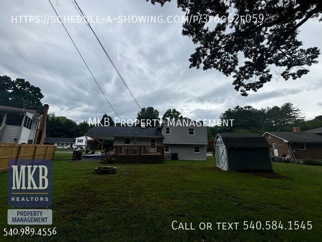 Building Photo - 3158 Galloway Dr