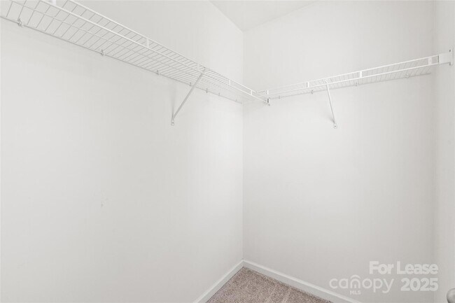 Building Photo - 7001 Dacian Ln