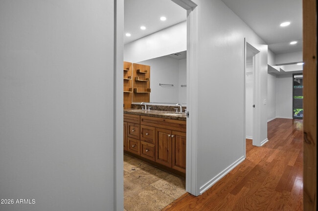 Building Photo - 7141 E Rancho Vista Dr