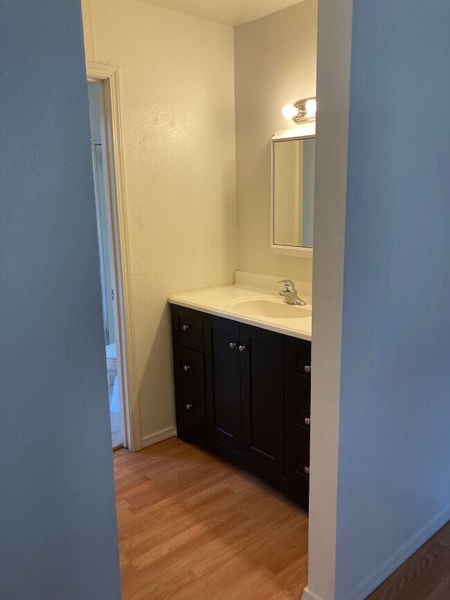 Building Photo - 975 Murrieta Blvd