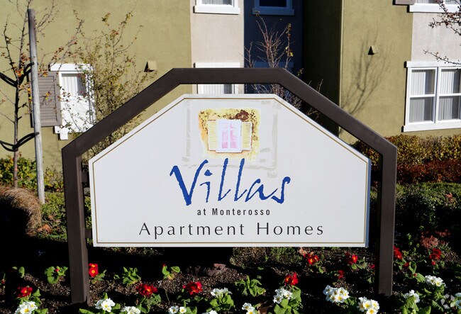 Building Photo - Villas at Monterosso