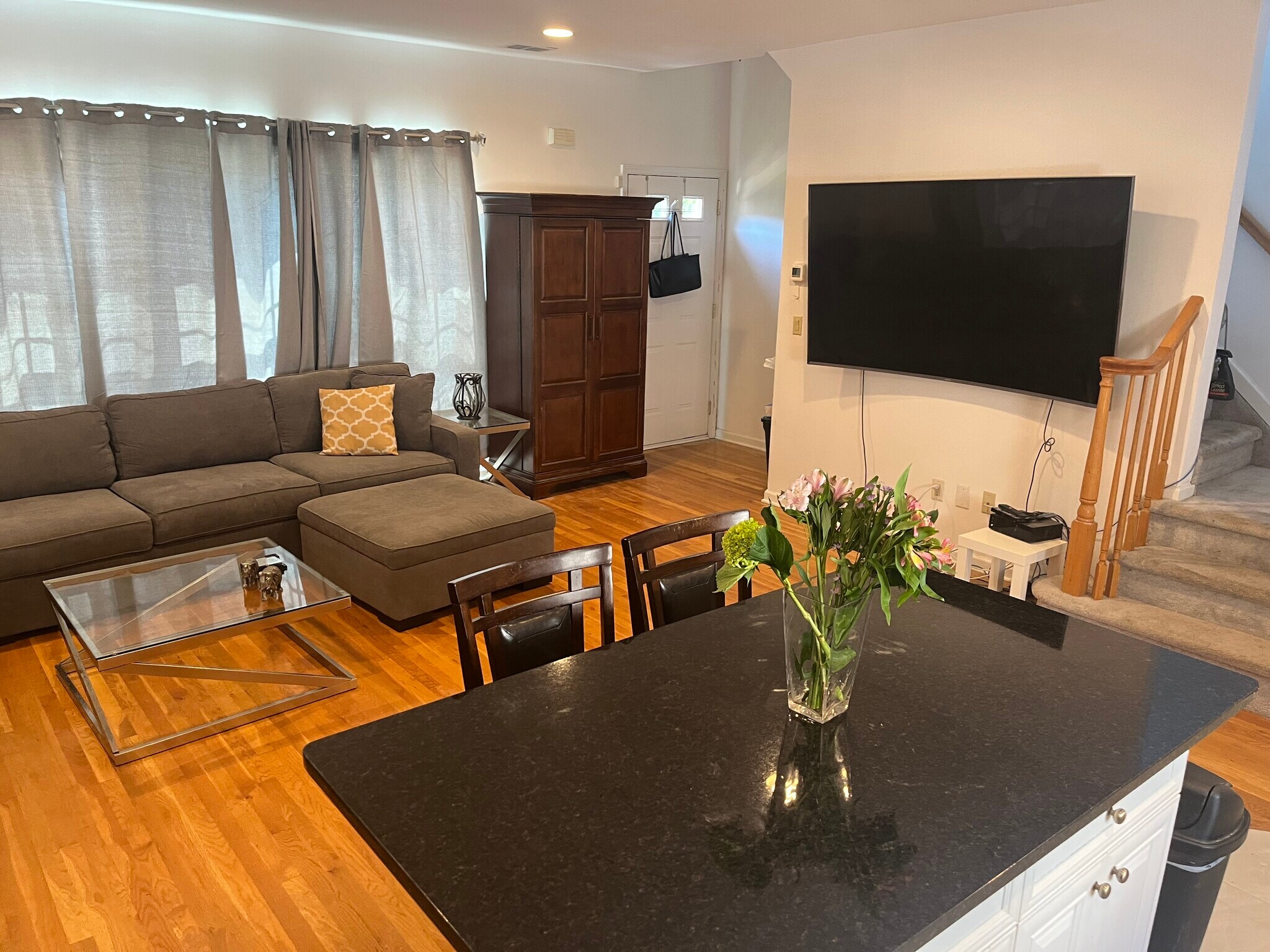 Building Photo - 308 Hamilton Pl