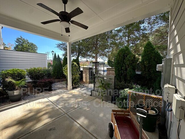 Building Photo - 9209 Colin Crossing Ct