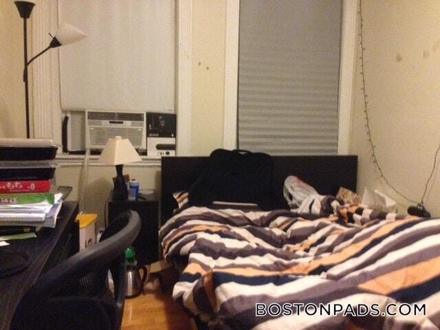 Building Photo - 171 Hemenway St